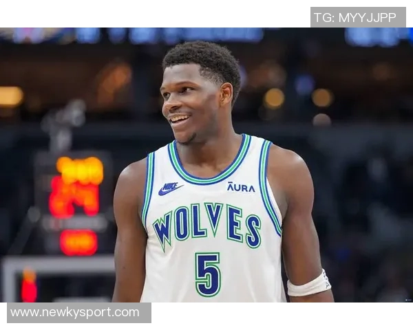 前米堡主帅罗伯爱德华兹正式回归狼队担任主教练合同为期三年半